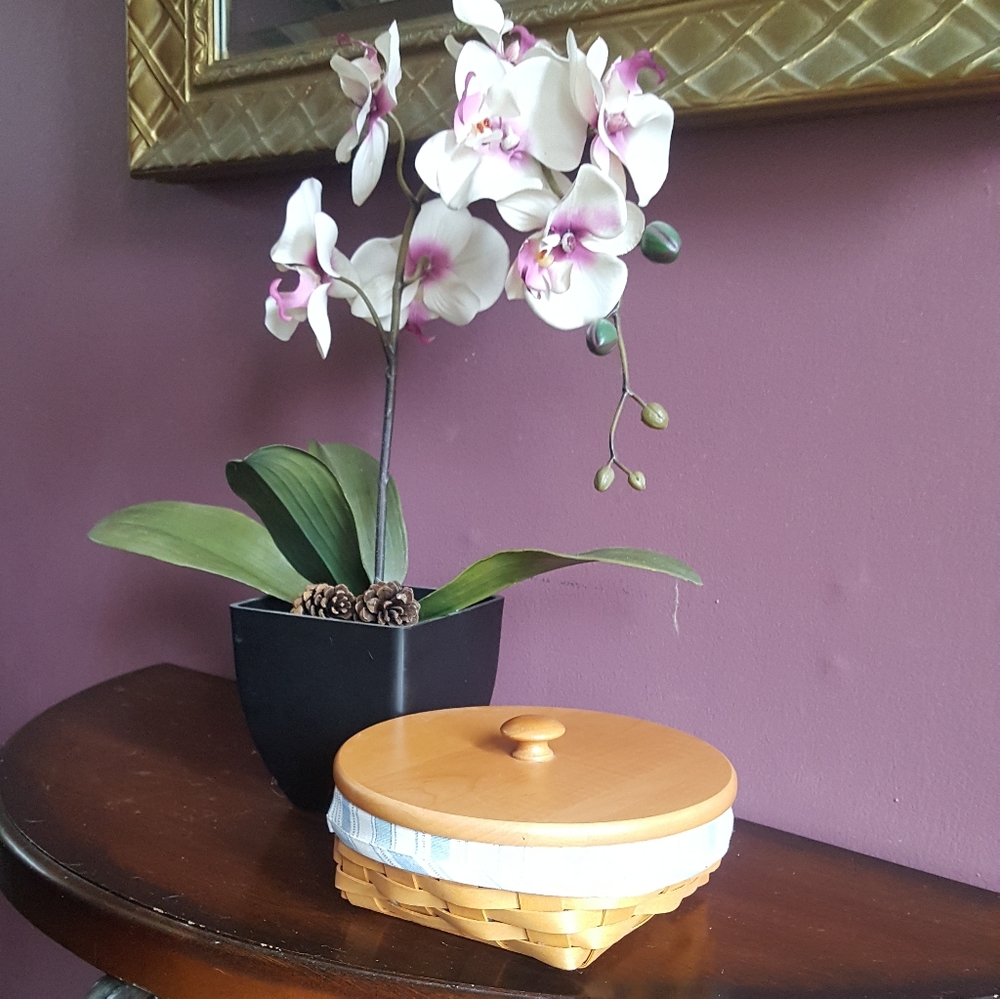 Vintage 2000 Longaberger basket‎ linner and lid